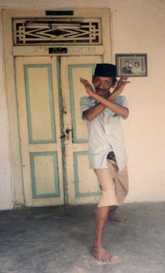 b2 dahlan is pendekar pencak telango madura