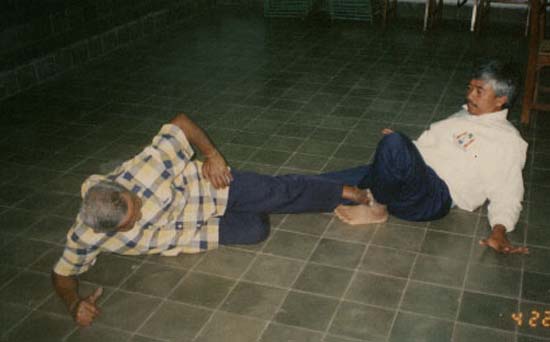 j2 pendekar show the ground fighting technique